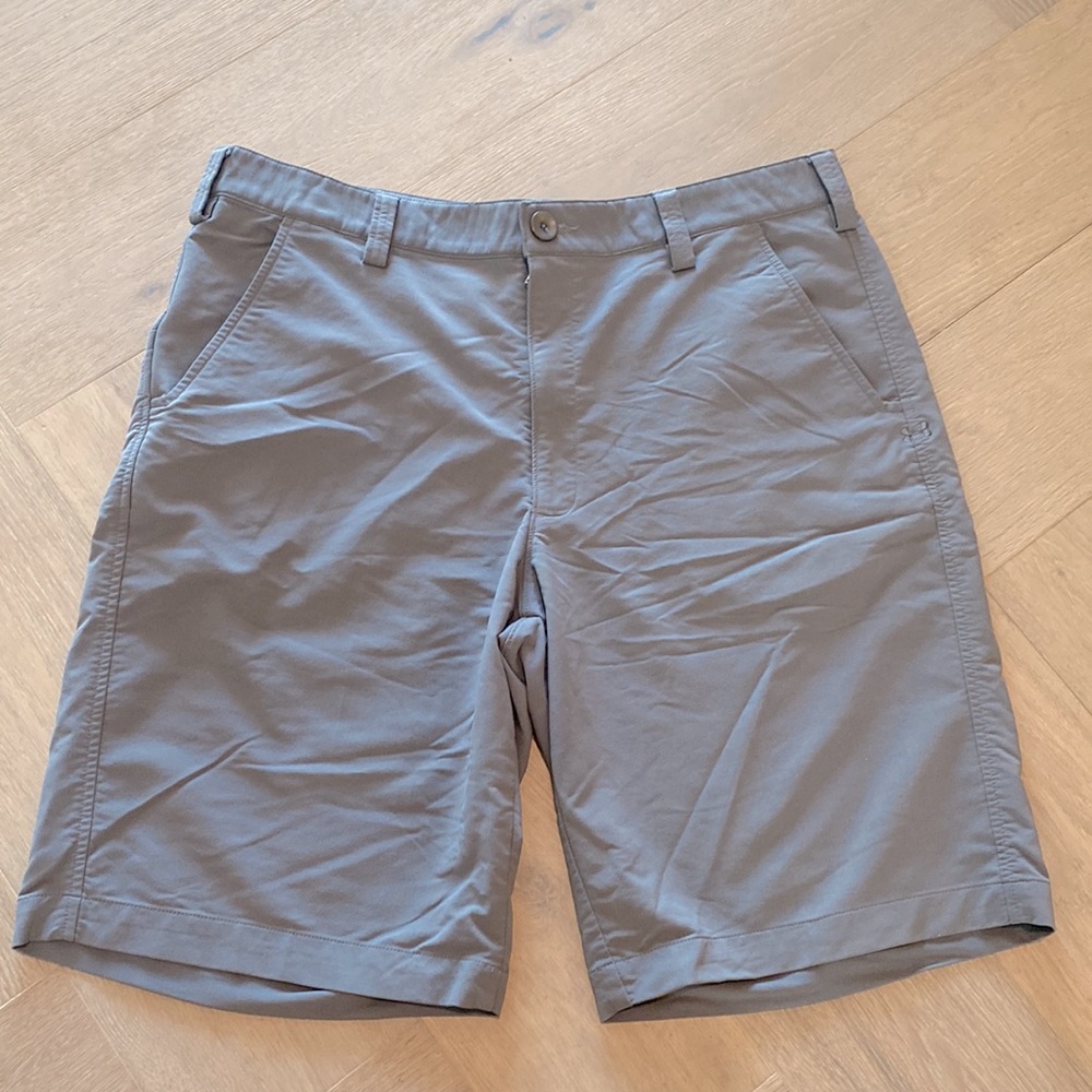 Men’s Under Armour Grey Short 36
